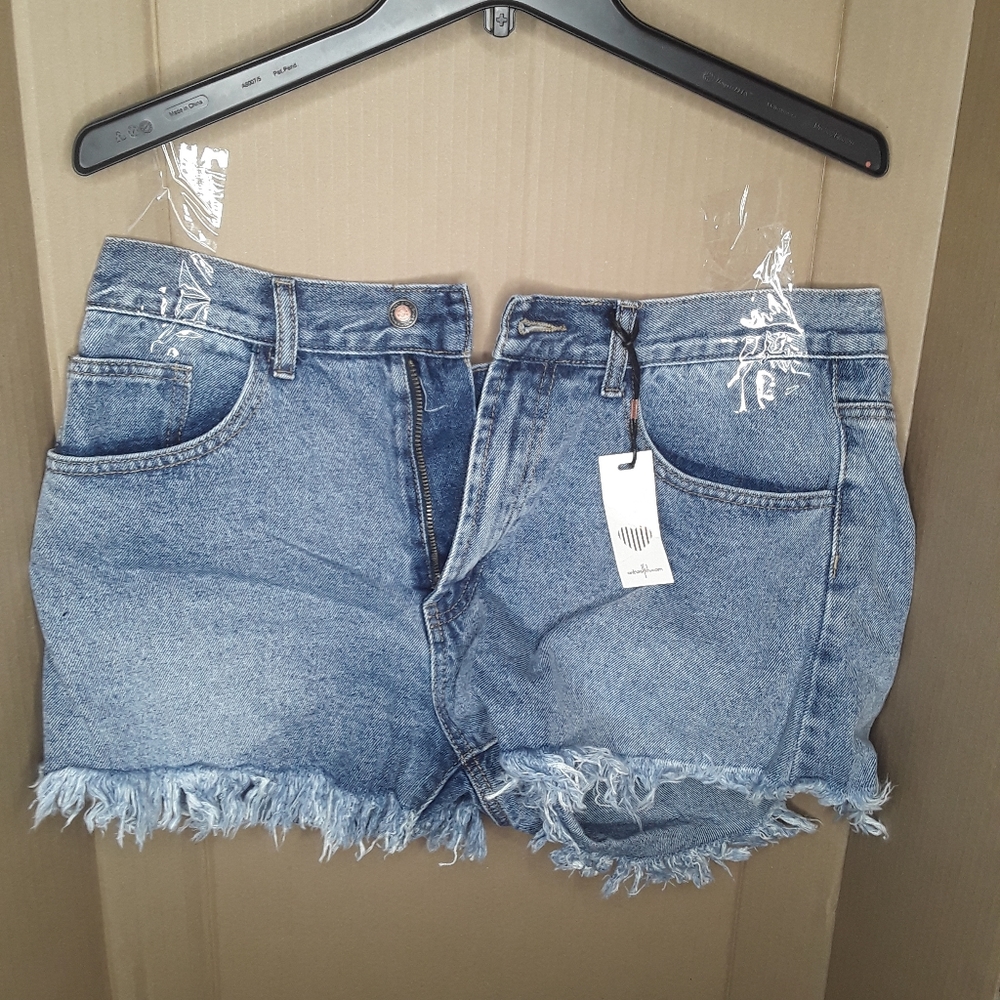Venice beach fray hem denim shorts